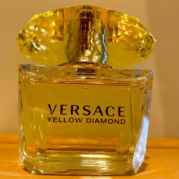 VERSACE Yellow Diamond Eau De Toilette 3.0 fl.oz - Picture 1 of 2